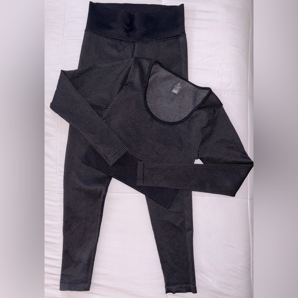 Aerie Offline Workout Set